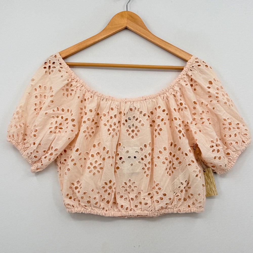 Forever 21 Eyelet Crop Top Womens Large Peach Off Shoulder Boho Cottagecore NEW